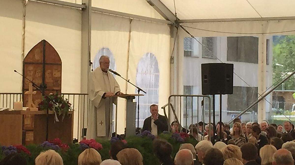 Caritas-Direktor Josef Marketz bei der Festpredigt