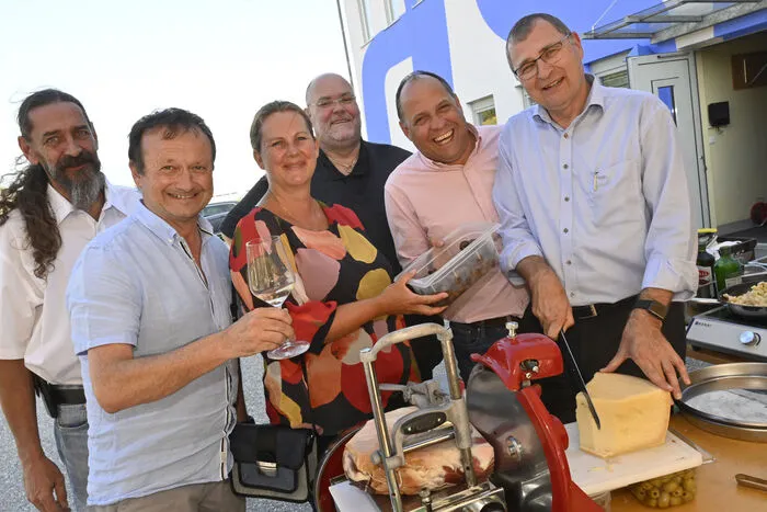 Technikchef Hartmut Taege, Malermeister Peter Kircher, AMS-Expertin Ines Arztmann und Siegfried Arztmann, Andreas Nestler und Günter Staber.