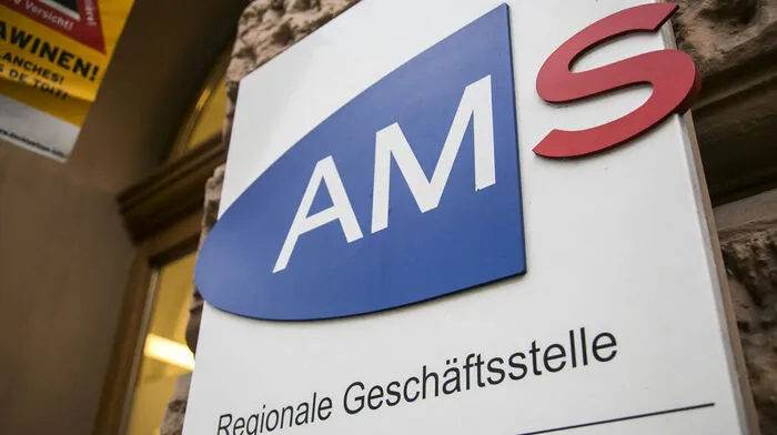 Das AMS in Lienz kann einen leichten Rückgang bei den Arbeitslosen verkünden