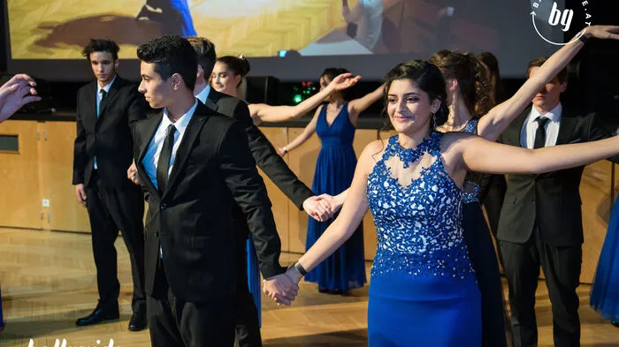Am 3. Dezember feierten die Maturanten des BG/BRG Dreihackengasse in den Kammersälen ihren Maturaball. Unter dem Motto "Hollywood - Dreharbeiten sind vorbei".