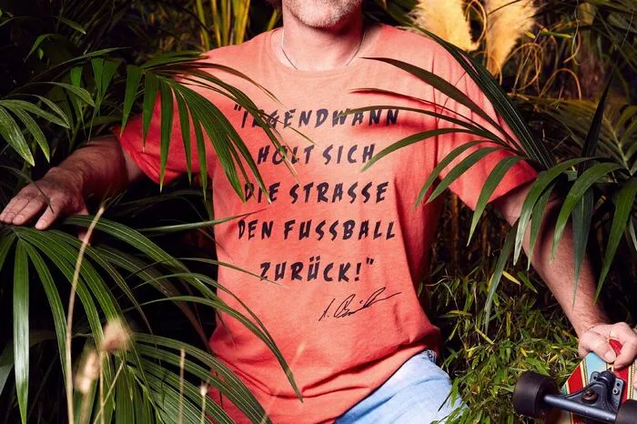 Ansgar Brinkmann (48): Der ehemalige Fußball-Profi hat vermutlich ein Alphatier-Gen, ob er sich auch als Teamplayer bewähren wird, werden wir sehen: "Alles was ich habe, habe ich immer der Mannschaft gegeben." 