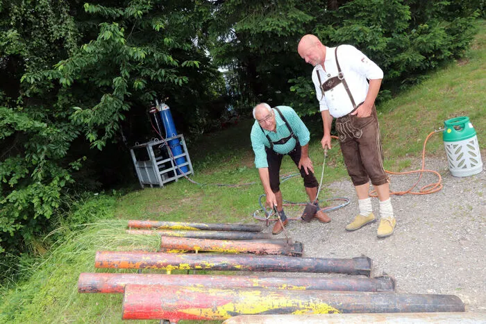 Für die Kirchtagsböller waren Kurt Wernig und Walter Buxbaumer zuständig.