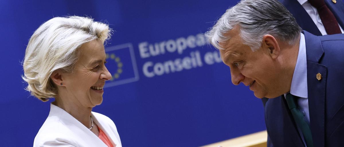 So harmonisch wie auf diesem Foto ist das Verhältnis zwischen EU-Kommissionspräsidentin Ursula von der Leyen und Ungarns Ministerpräsident Viktor Orbán nach dessen „Friedensmission“ nicht mehr