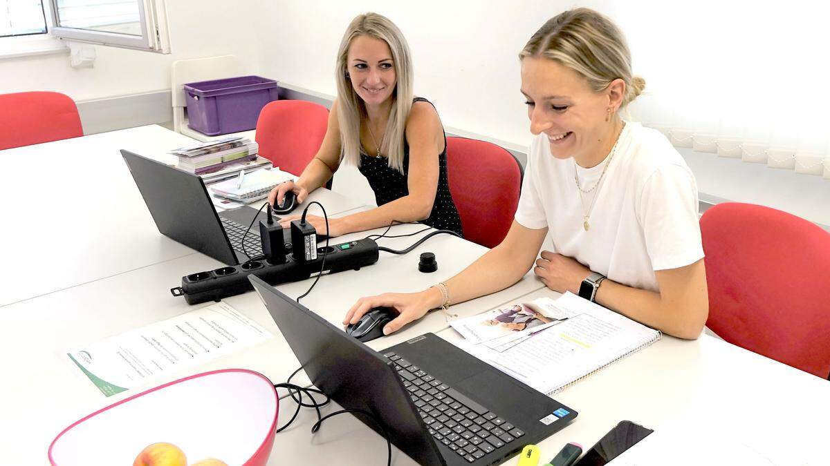 Die beiden Community Nurses Daniela Strobl (verantwortlich für Passail) und Eva Ehmann (verantwortlich für Gleisdorf) 