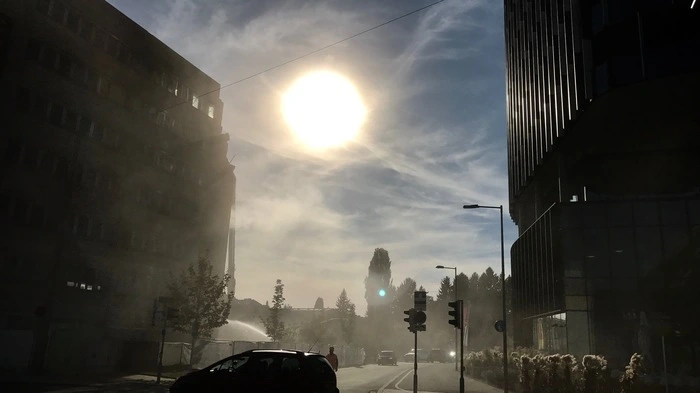 In der Conrad-von-Hötzendorfstraße, einer der zentralen Zufahrten ins Grazer Zentrum, fahren zur Stunde die Bagger auf.