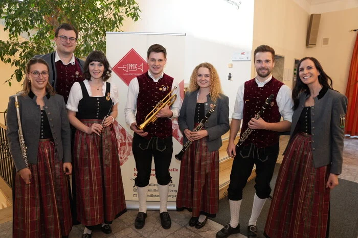 Denise Plattner, Obmann Christoph Tuppinger, Valentina Auer, Michael Peitler, Sophia Walcher,  David Walcher, Stefanie Glabischnig.