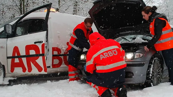 Kein Saft? Batterien am besten bei ÖAMTC-Stützpunkten oder Arbö-Prüfzentren checken lassen