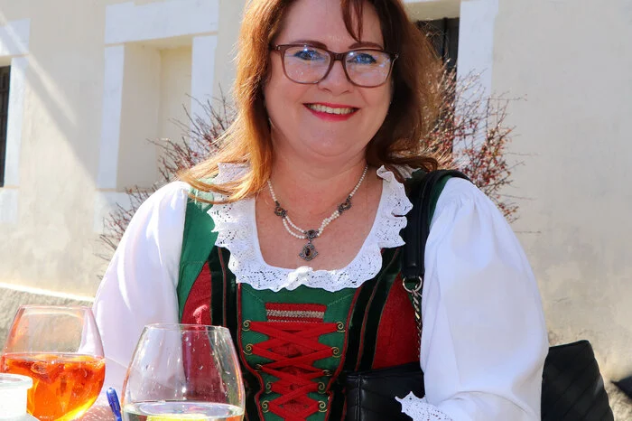 Die Chorleiterin Margit Petutschnig freute sich schon auf den Auftritt.