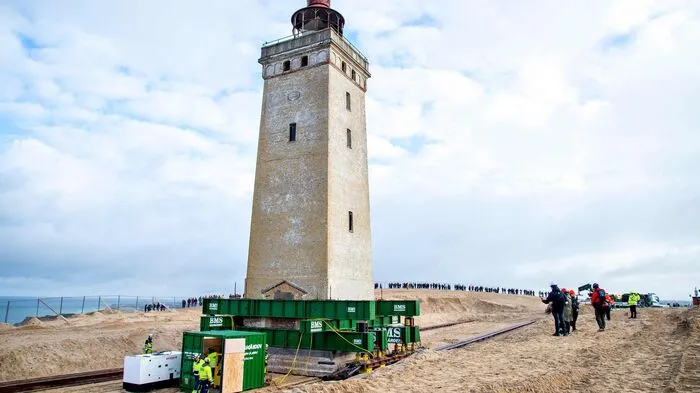 Der Rubjerg Knude Fyr war 1899 bei Lonstrup in der Gemeinde Hjorring auf einer Wanderdüne errichtet worden.