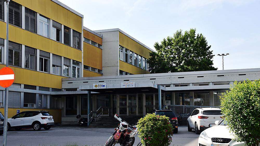 Die Musikmittelschule 2 ging im September 1979 als damalige Hauptschule 3 in Betrieb