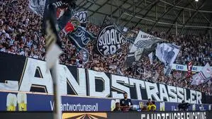 Die Landstraße ist die Linzer Hauptstraße, die „Landstrassler“ der größte Fanklub der Linzer auf der Gugl - der zweite Linzer Klub, Blau-Weiß, kämpft gegen den GAK um den Verbleib in der Liga 