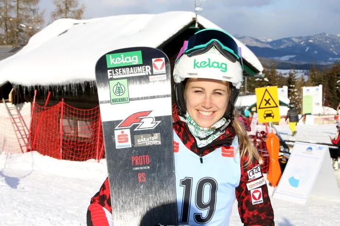 Auch von Snowboard-Aushängeschild Sabine Schöffmann (Foto), die am Samstag am Europacuprennen auf der Simonhöhe am Start war. 