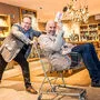 Webwerk-Chef Günther Steinwender und Edelgreißler Herwig Ertl haben gemeinsam den Web-Shop für das Gailtaler Genussgeschäft umgesetzt