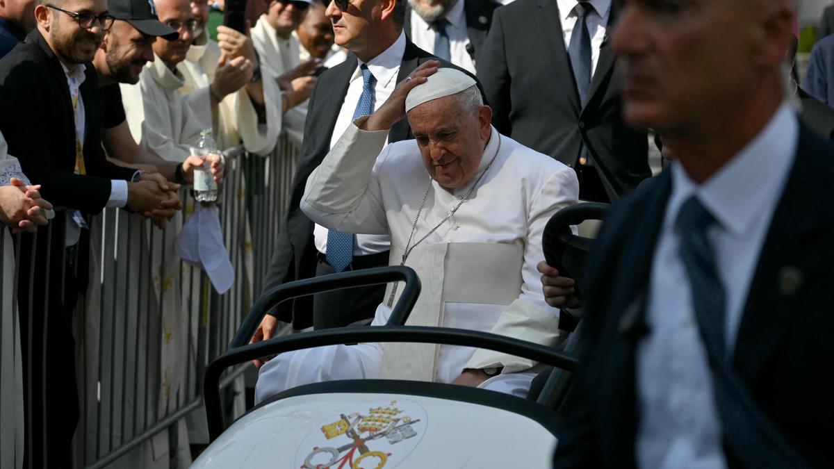 Papst Franziskus will den Ortskirchen deutlich mehr Befugnisse geben