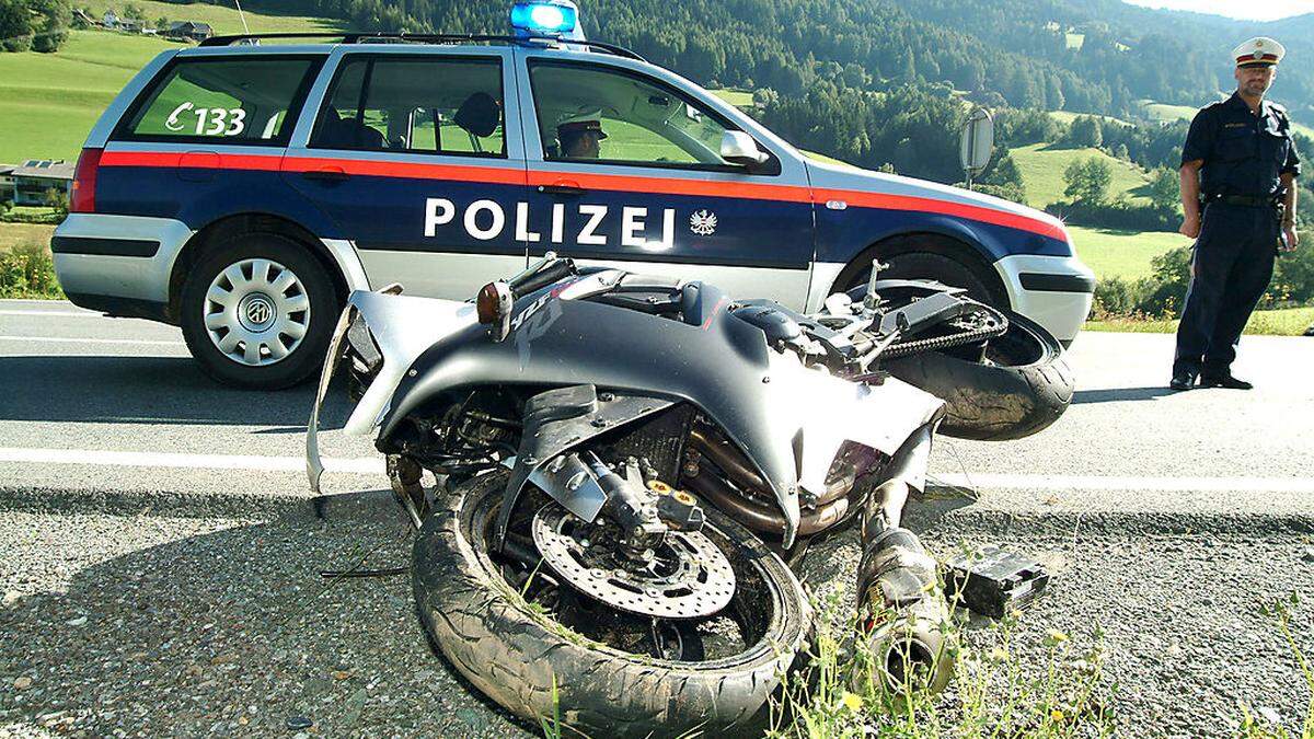 Der Biker wurde ins Krankenhaus Lienz geflogen (Symbolfoto)