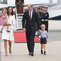 Herzogin Kate mit Prinz William und den Kindern George und Charlotte