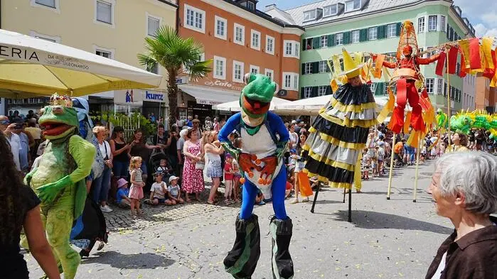 Lustige Figuren in Lienz