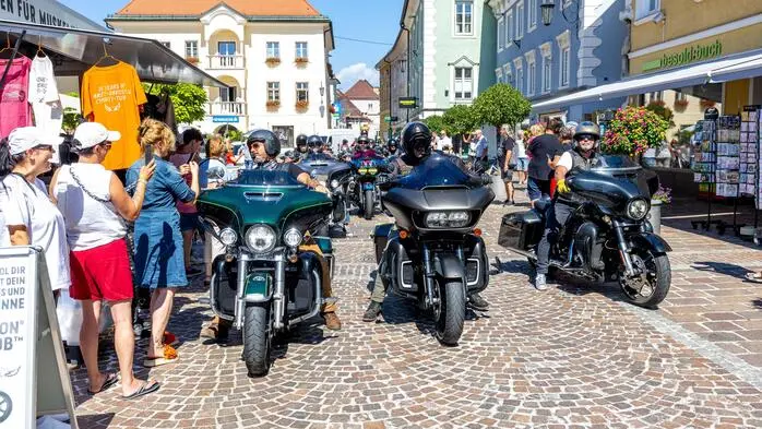 Harley Davidsons bevölkerten die Herzogstadt