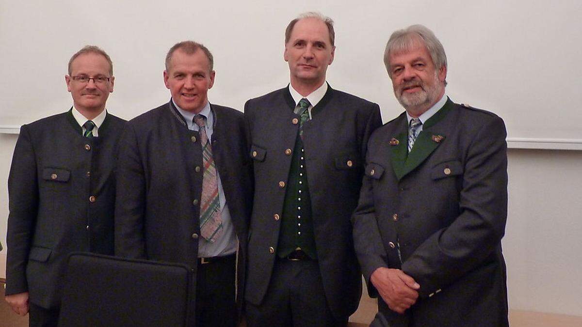 Nach der Bürgermeisterwahl 2015: Bezirkshauptmann Florian Waldner, Johann Gruber, Thomas Schuchnigg und Wilhelm Schnedl