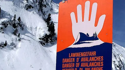 Steile Hänge und Kammbereiche unbedingt meiden (Symbolbild)