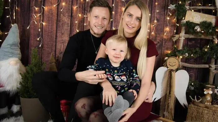Fabian Miesenböck mit Freundin Anna und Sohn Lian Luis.