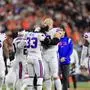 January 2, 2023: Buffalo Bills teammates console one another during a medical timeout while medical attention is given to their teammate Damar Hamlin during WEEK 17 of the NFL, American Football Herren, USA regular season between the Buffalo Bills and Cincinnati Bengals in Cincinnati, Ohio. JP Waldron/Cal Media Cincinnati USA - ZUMAc04_ 20230102_zaf_c04_247 Copyright: xJpxWaldronx