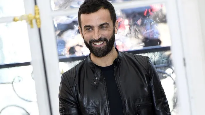 Der französische Designer Nicolas Ghesquière wählte zur Präsentation der neuen Louis Vuitton den Store am Place Vendôme.