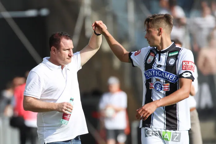 Nach einem erfolgreichen Spieljahr 2017/18 (und gefärbten Haaren) haben viele Leistungsträger den Verein verlassen. Hier im Bild: Thorsten Röcher.