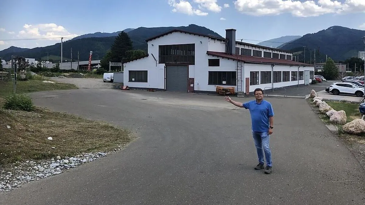 Gernot Wallner, Betriebsratsvorsitzender am LKH Hochsteiermark-Standort Leoben, fordert einen raschen Bau eines Parkhauses für Personal und Besucher 