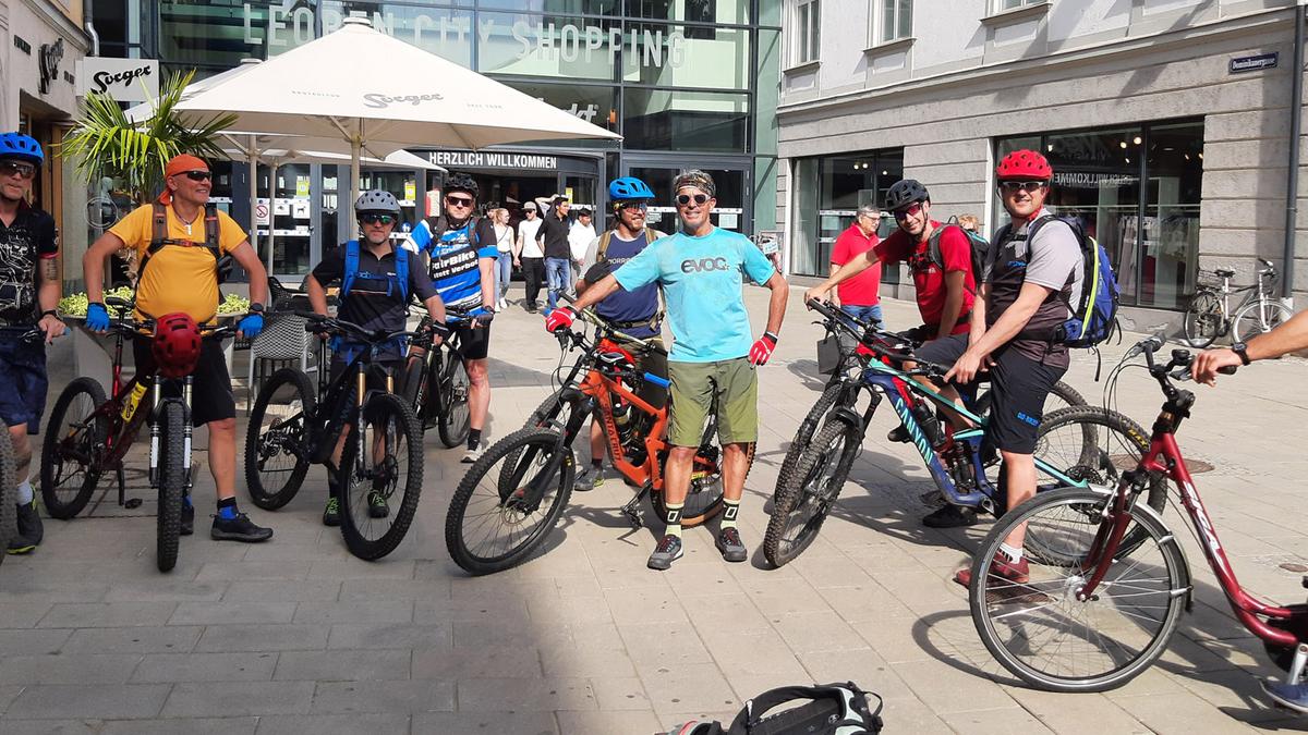 Jeden Mittwoch treffen sich die Mountainbiker zur Radtour in der näheren Umgebung 