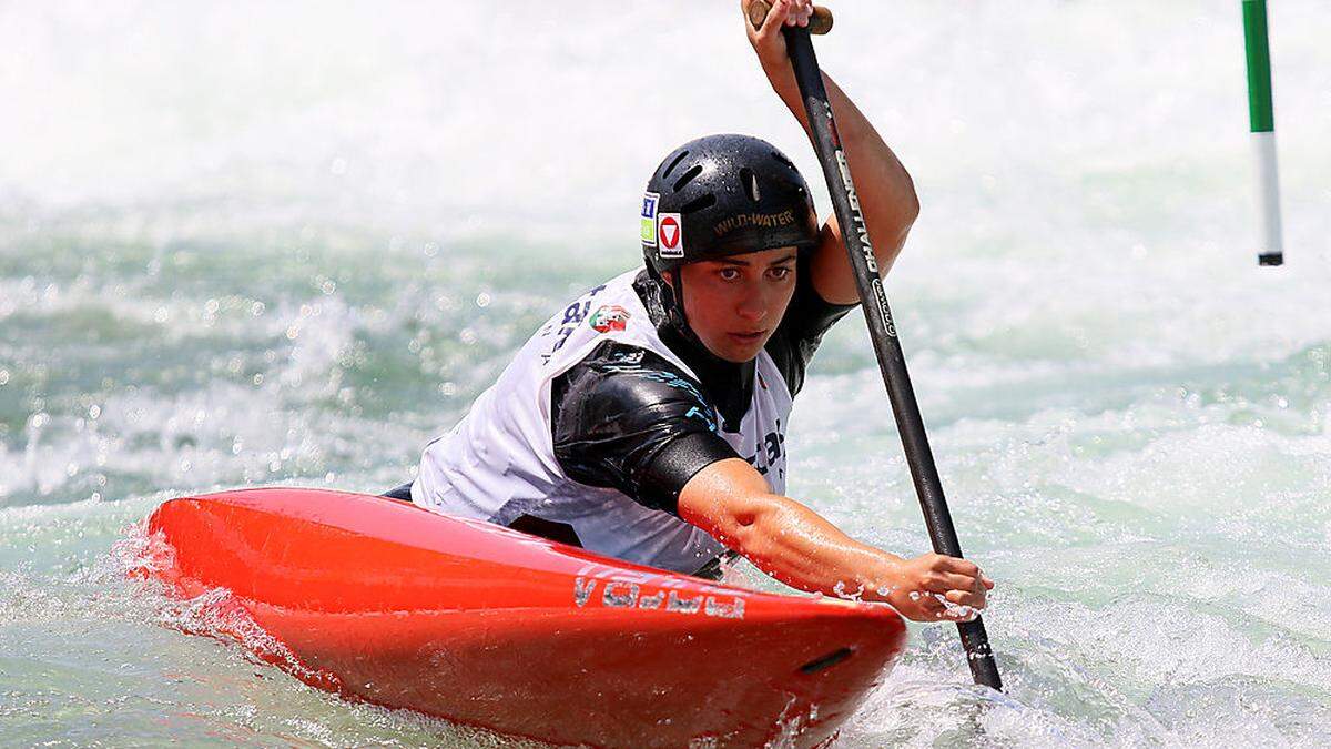 Nadine Weratschnig hat die Chance auf eine Medaille im Canadier-Einer bei der Wildwasser-WM in Pau (FRA)