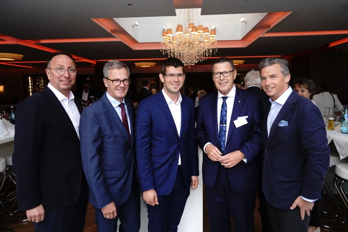Markus Gruber, Organisator der Millstätter Wirtschaftsgespräche, Erfried Bäck, Präsident der Kärntner Notariatskammer, Landesrat Martin Gruber, Alfons Helmel, Initiator der Wirtschaftsgespäche, und Andreas Gnesda, Präsident des Österreichischen Gewerbevereins.