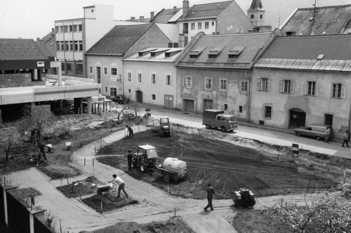 Bau des Rathausmarktes 1982