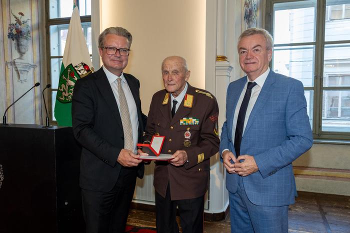 Rudolf Petschl erhielt das Goldene Verdienstzeichen der Repbulik Österreich