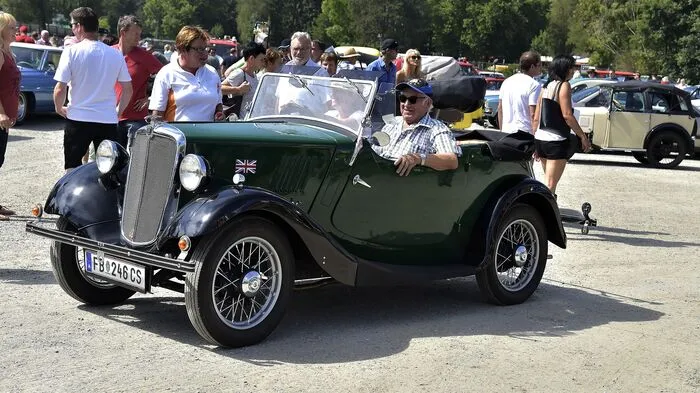 Bei traumhaften Spätsommerwetter kamen ca. 650 Teilnehmer mit ihren Fahrzeugen zum traditionellen Oldtimer-Treffen am Stubenbergsee
