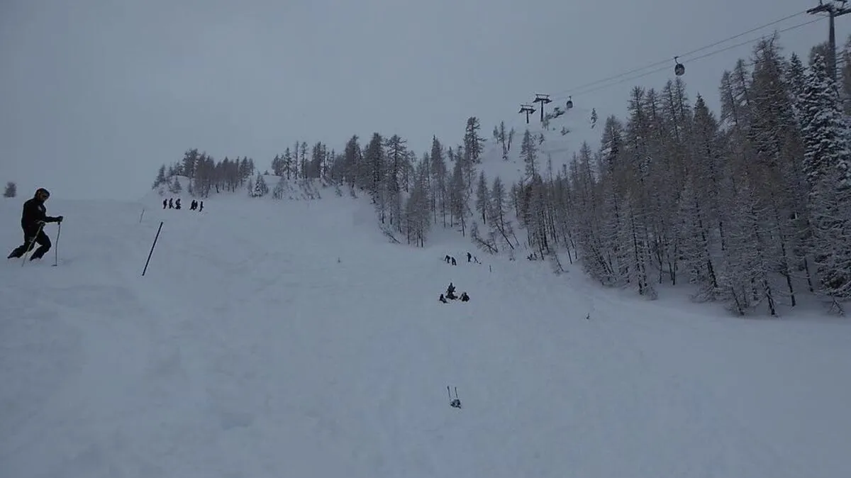 Der Mann wurde von der Bergrettung geborgen, erlag aber seinen Verletzungen