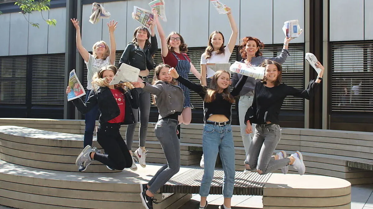 Das Schüler-machen-Zeitung-Team 2020 der HLW Weiz
