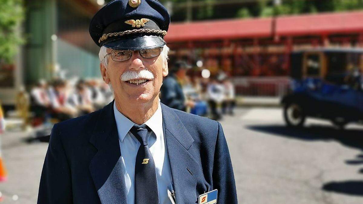 Beim Festakt zum 101 Jahr-Jubiläum der Tauernschleuse schlüpfte Peter Kuschnig in seine alte Uniform