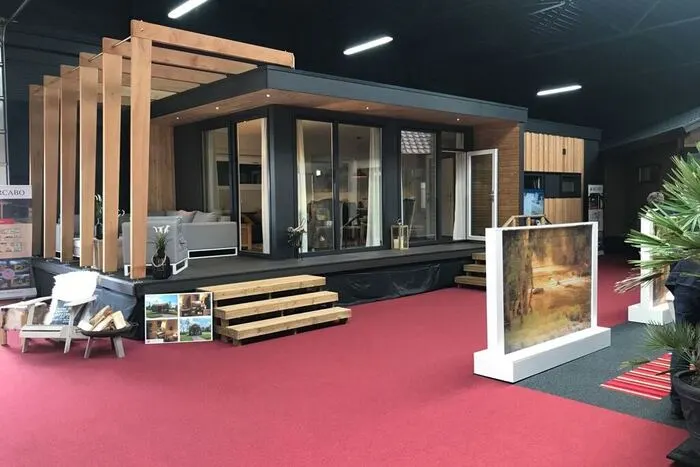 Bei der Petzen Talstation werden fünf noble Chalets aufgestellt.