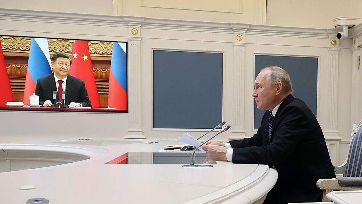 Putin bei Videoschaltung mit Xi Jinping 