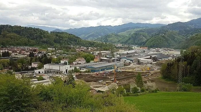Die Großbaustelle bei Voestalpine (Böhler) in Kapfenberg ist schon gut zu sehen.