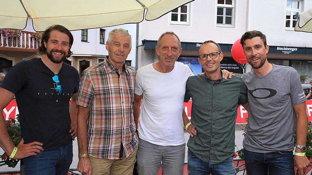 Radler-Treff: Marco Haller, Rudi Mitteregger, Gerhard Schönbacher, Hans Lienhart, Bernhard Eisel (von links)