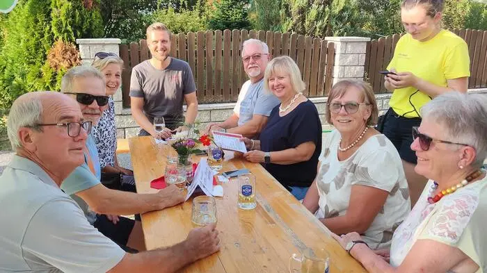 Spätsommerliches Schönwetter lockte auch heuer wieder zahlreiche Besucherinnen und Besucher zum Dämmerschoppen des Roten Kreuzes Gleisdorf. 