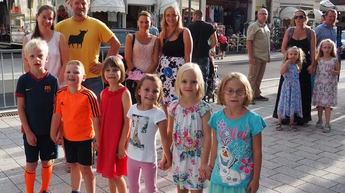 Nach zwei Jahrzehnten gab es in Pörtschach am Freitag ab 18 Uhr wieder eine Auflage des am Ende des vorigen Jahrtausends belieten Familienfestes Halli Galli. Gleichzeitig gingen auch das Feuerwehrfest und das Fest der Wasserrettung über die Bühne.