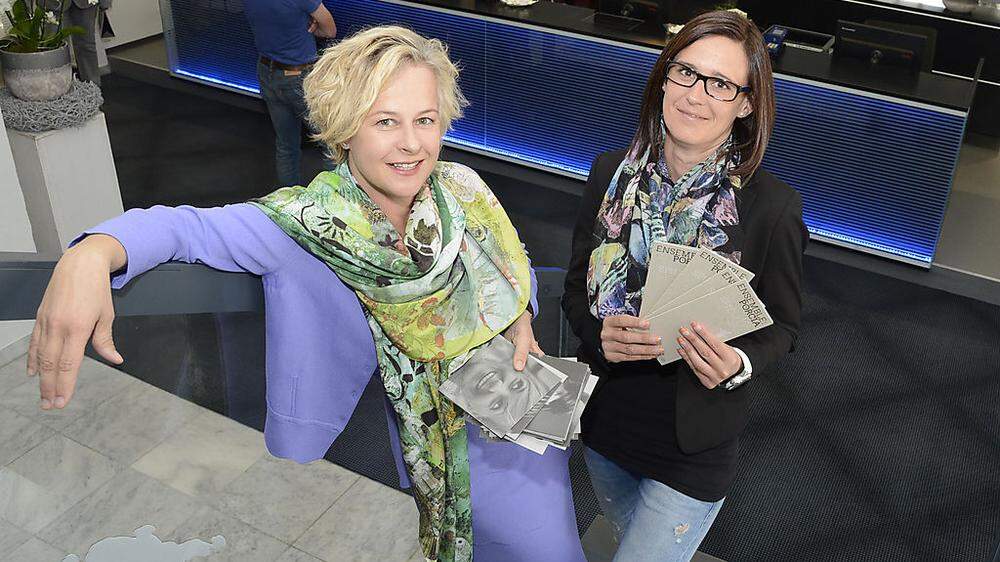 Die neue Intendantin Angelica Ladurner und Patrizia Säger, Leiterin des Ticketbüros im Schloss Porcia in Spittal