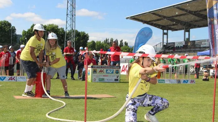 Beim heutigen Bezirksbewerb in Klagenfurt waren rund 120 Kinder bzw. sechs Schulen zugegen