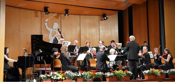 Das Salonorchester Weißenstein widmet sich insbesondere der Musik der Strauß-Dynastie