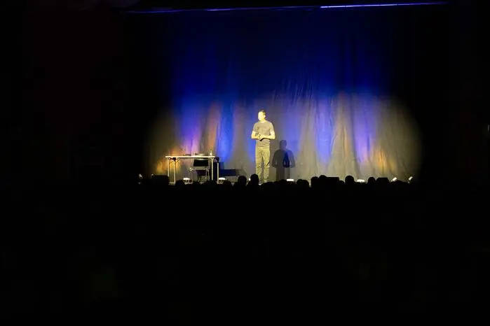 Ein gelungener Abend, der einmal mehr bewies, warum Alex Kristan zu den gefragtesten Kabarettisten des Landes zählt.