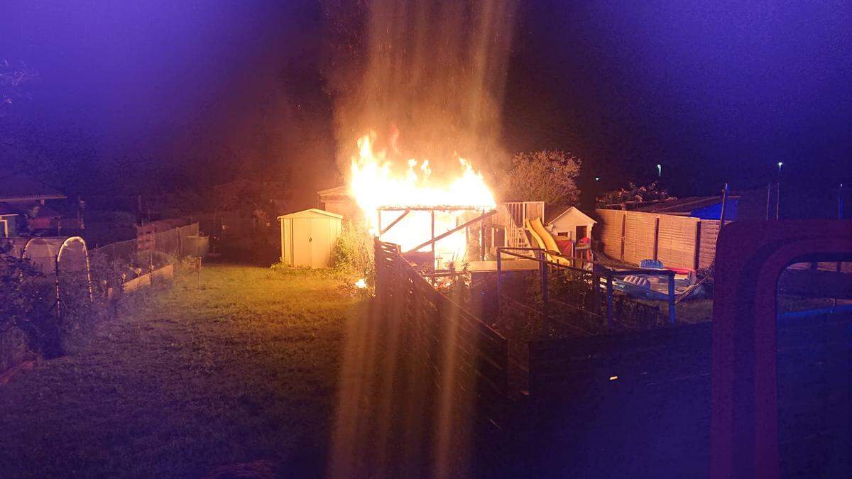 In St. Michael ist eine Gartenhütte in Brand geraten