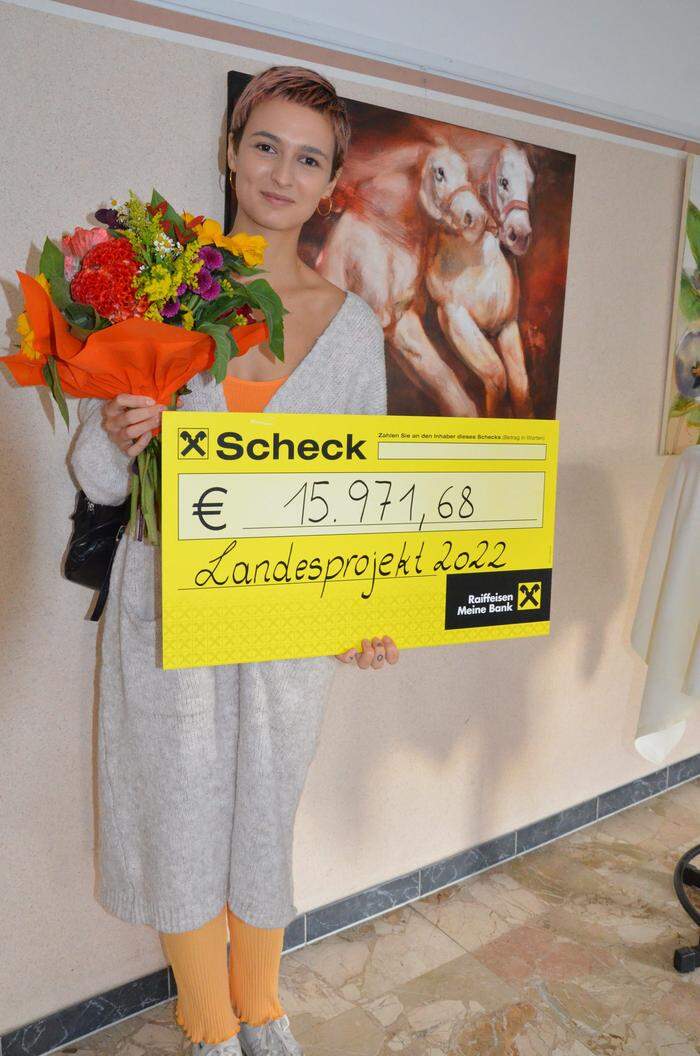 Spendenübergabe an die Kärntner Kinderkrebshilfe: Lisa-Marie Lebitschnig konnte 15.971,68 Euro entgegennehmen